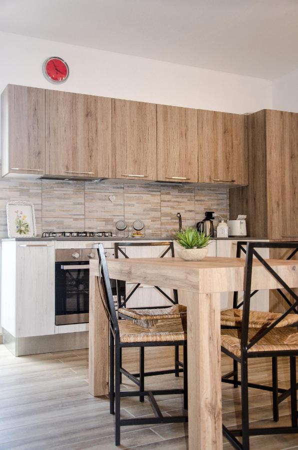 Anma Cottages The Secret Garden Pianello Del Lario エクステリア 写真